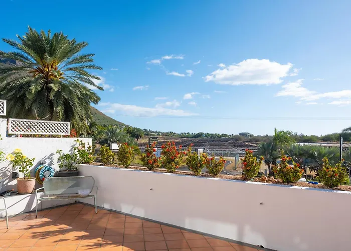 Tamarin Seaside Apartment
